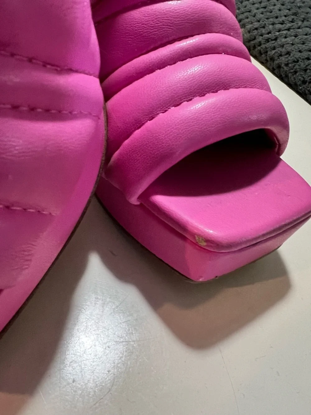 Circus NY by Sam Edelman Marlie Platform Sandals in vibrant pink sz 6